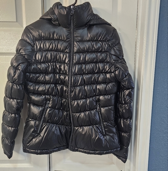 NWT Kenneth Cole Women's Quilted Black Packable Puffer Jacket w Hood Medium - Picture 5 of 14